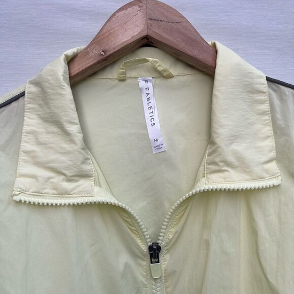Fabletics Oversized Flyweight Windbreaker size Medium - Picture 6 of 7